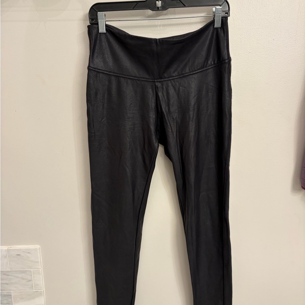 Time and Tru matte Black faux leather legging womans large 12/14
